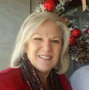 Meet your Posher, Angie